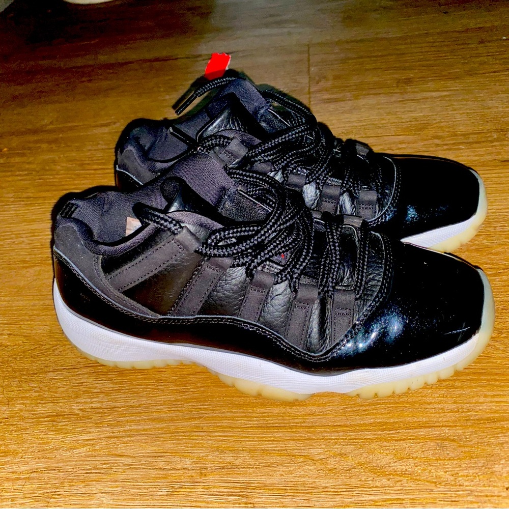 Jordans 11